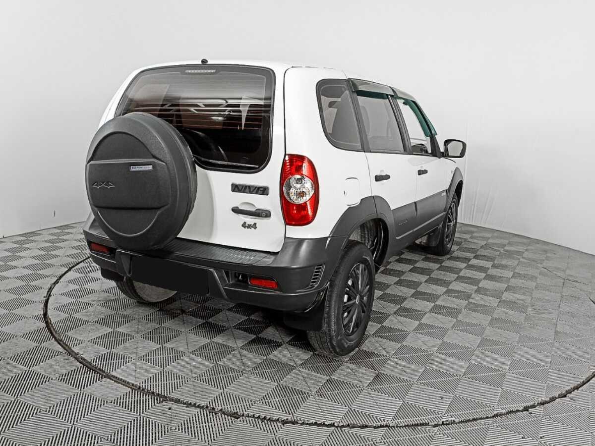 Купить Chevrolet Niva с пробегом. Фото: #3