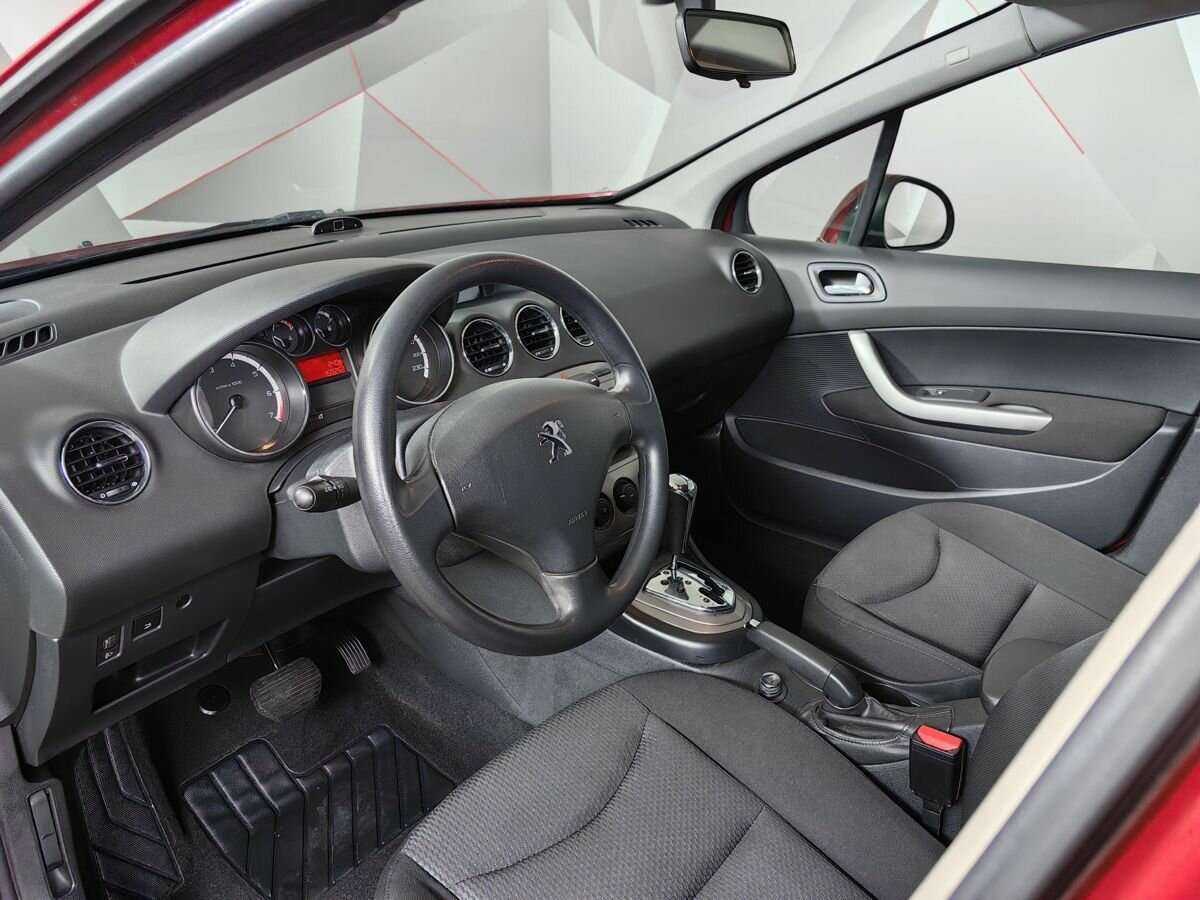 Купить Peugeot 408 с пробегом. Фото: #13