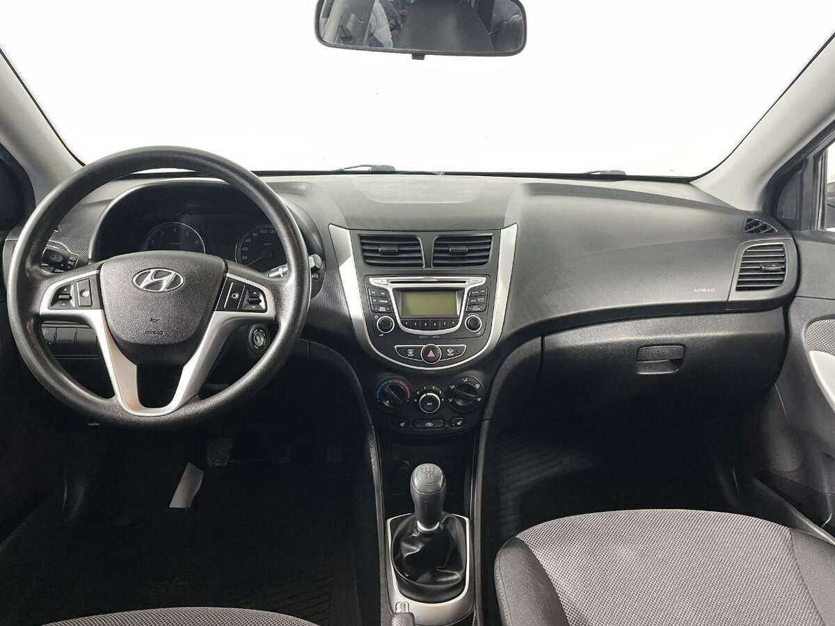 Купить Hyundai Solaris с пробегом. Фото: #6
