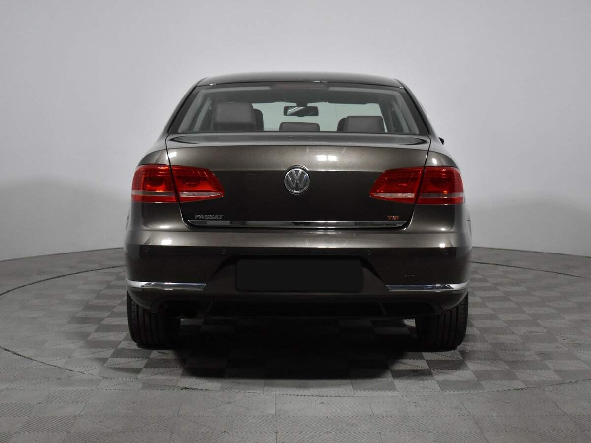 Купить Volkswagen Passat с пробегом. Фото: #5