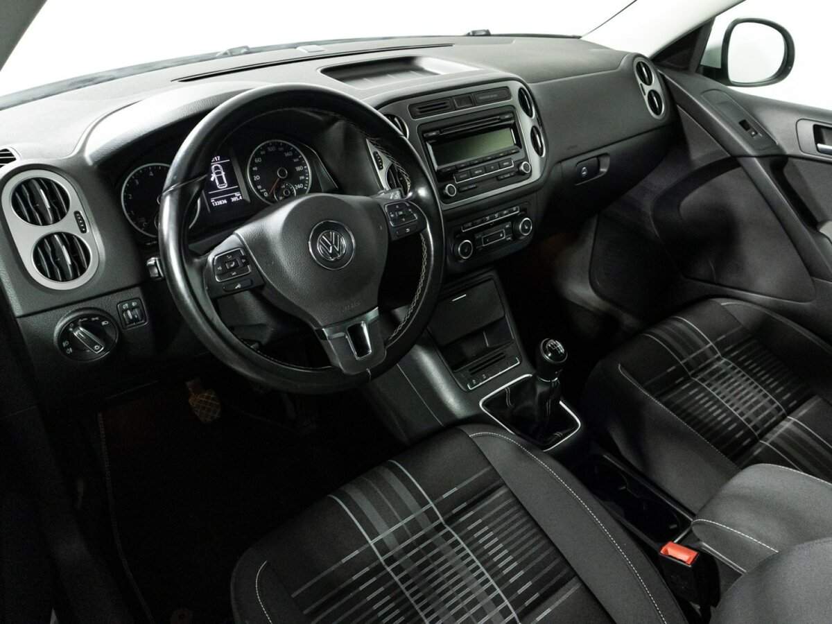 Купить Volkswagen Tiguan с пробегом. Фото: #10