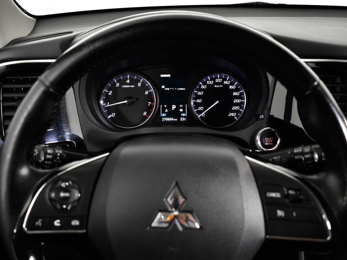 Купить Mitsubishi Outlander с пробегом. Фото: #10