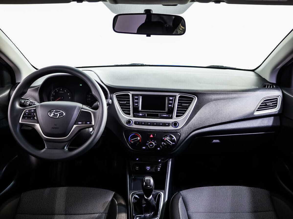 Купить Hyundai Solaris с пробегом. Фото: #8