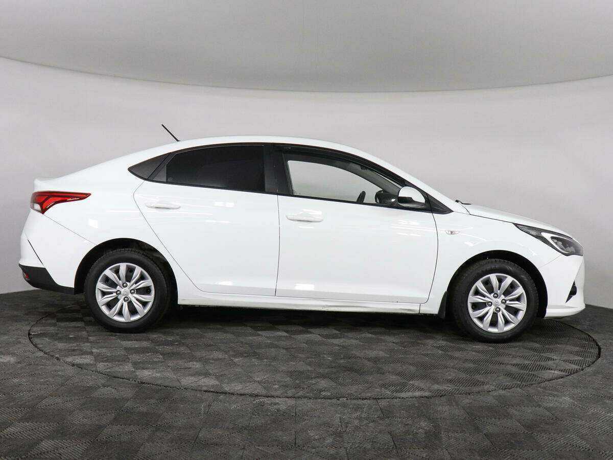 Купить Hyundai Solaris с пробегом. Фото: #3