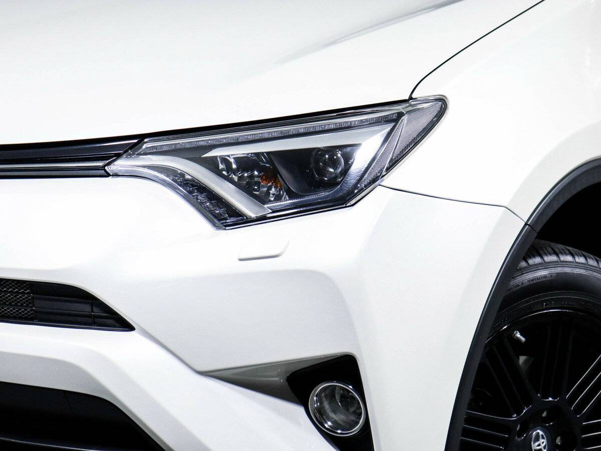 Купить Toyota RAV4 с пробегом. Фото: #12