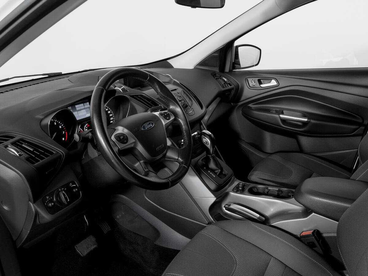 Купить Ford Kuga с пробегом. Фото: #15