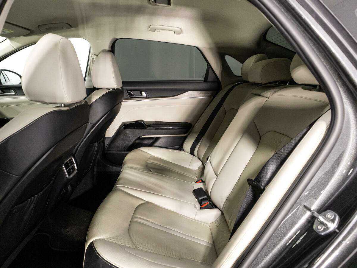 Купить Kia K5 с пробегом. Фото: #10