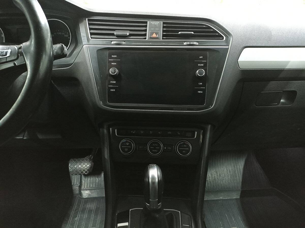 Купить Volkswagen Tiguan с пробегом. Фото: #14