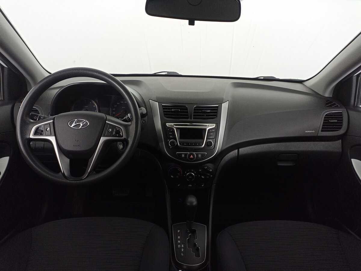 Купить Hyundai Solaris с пробегом. Фото: #10