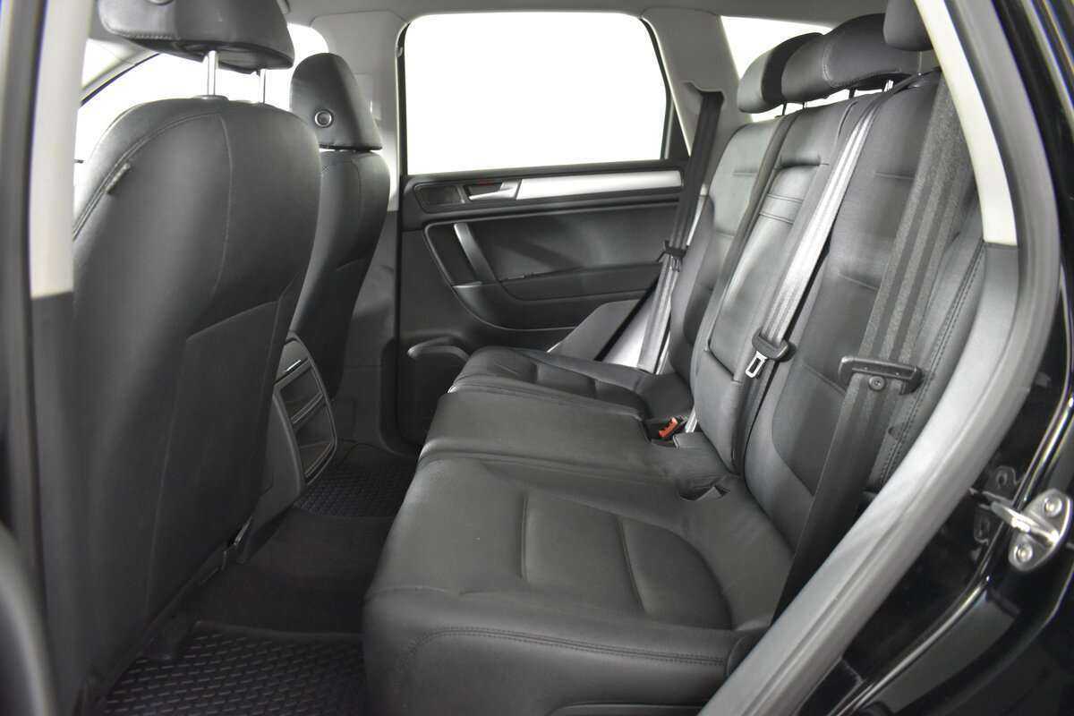 Купить Volkswagen Touareg с пробегом. Фото: #10