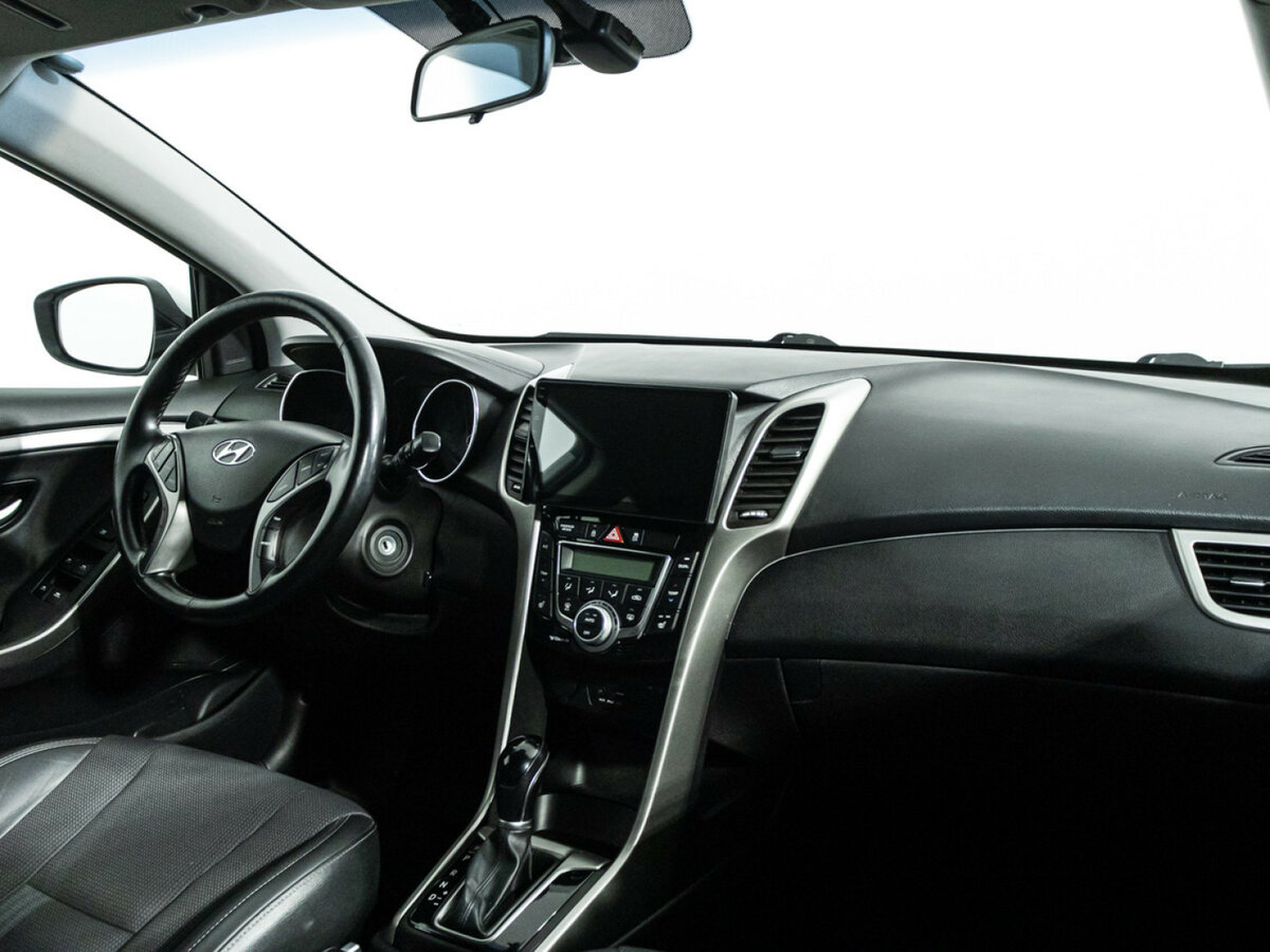 Купить Hyundai i30 с пробегом. Фото: #8