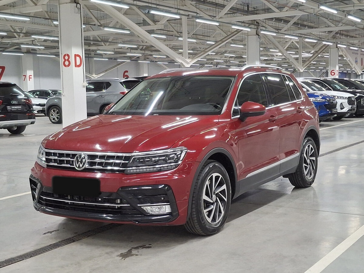 Купить Volkswagen Tiguan с пробегом. Посмотреть фото