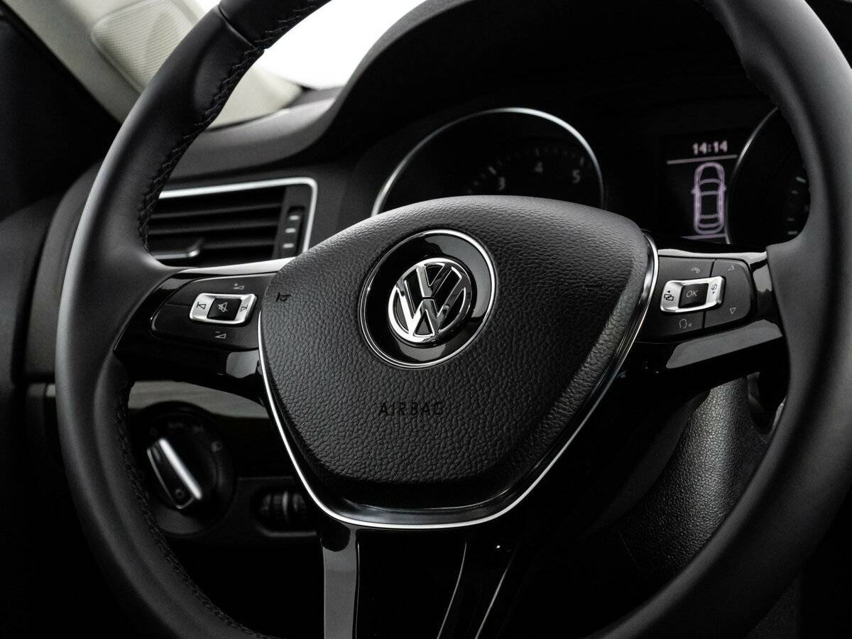 Купить Volkswagen Jetta с пробегом. Фото: #11