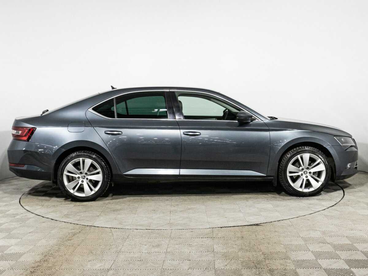 Купить Skoda Superb с пробегом. Фото: #3