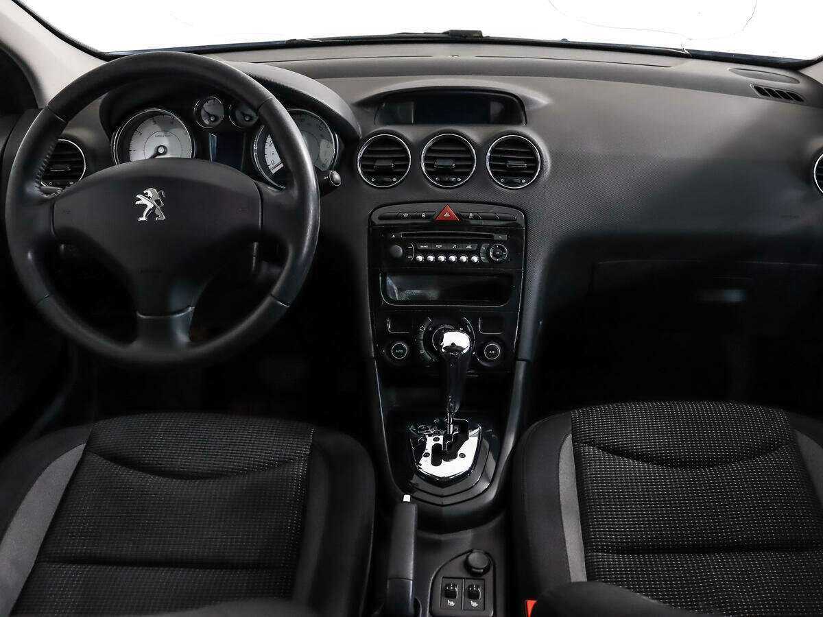 Купить Peugeot 408 с пробегом. Фото: #11