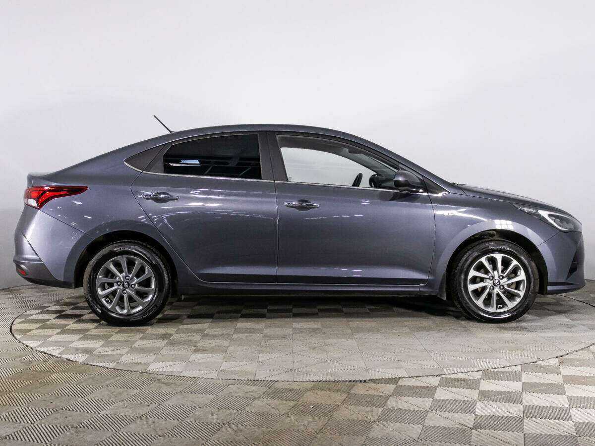 Купить Hyundai Solaris с пробегом. Фото: #3
