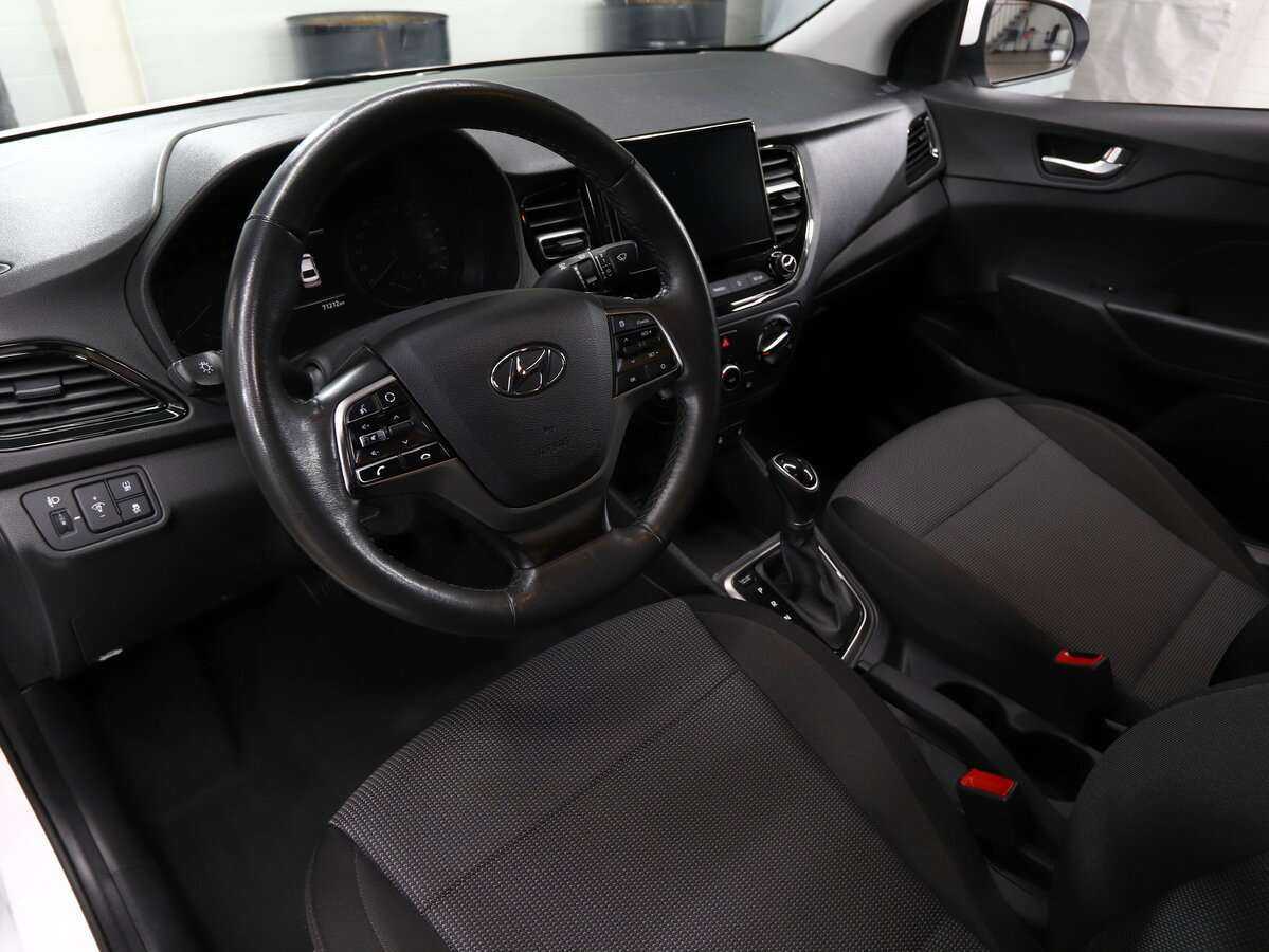 Купить Hyundai Solaris с пробегом. Фото: #7