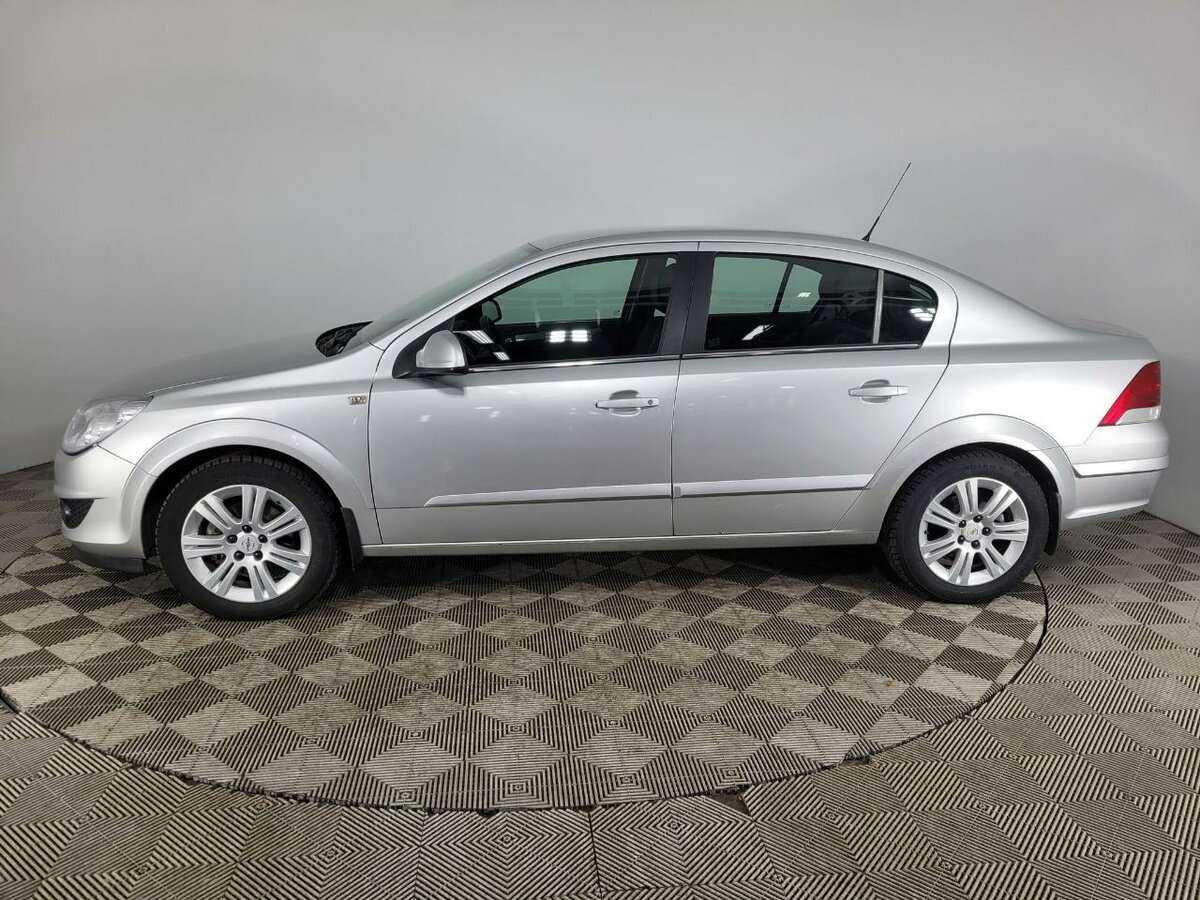 Купить Opel Astra с пробегом. Фото: #4