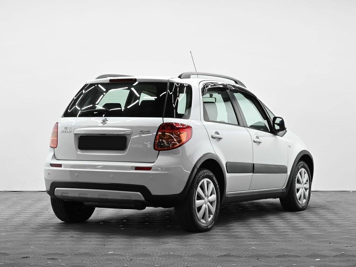 Купить Suzuki SX4 с пробегом. Фото: #3