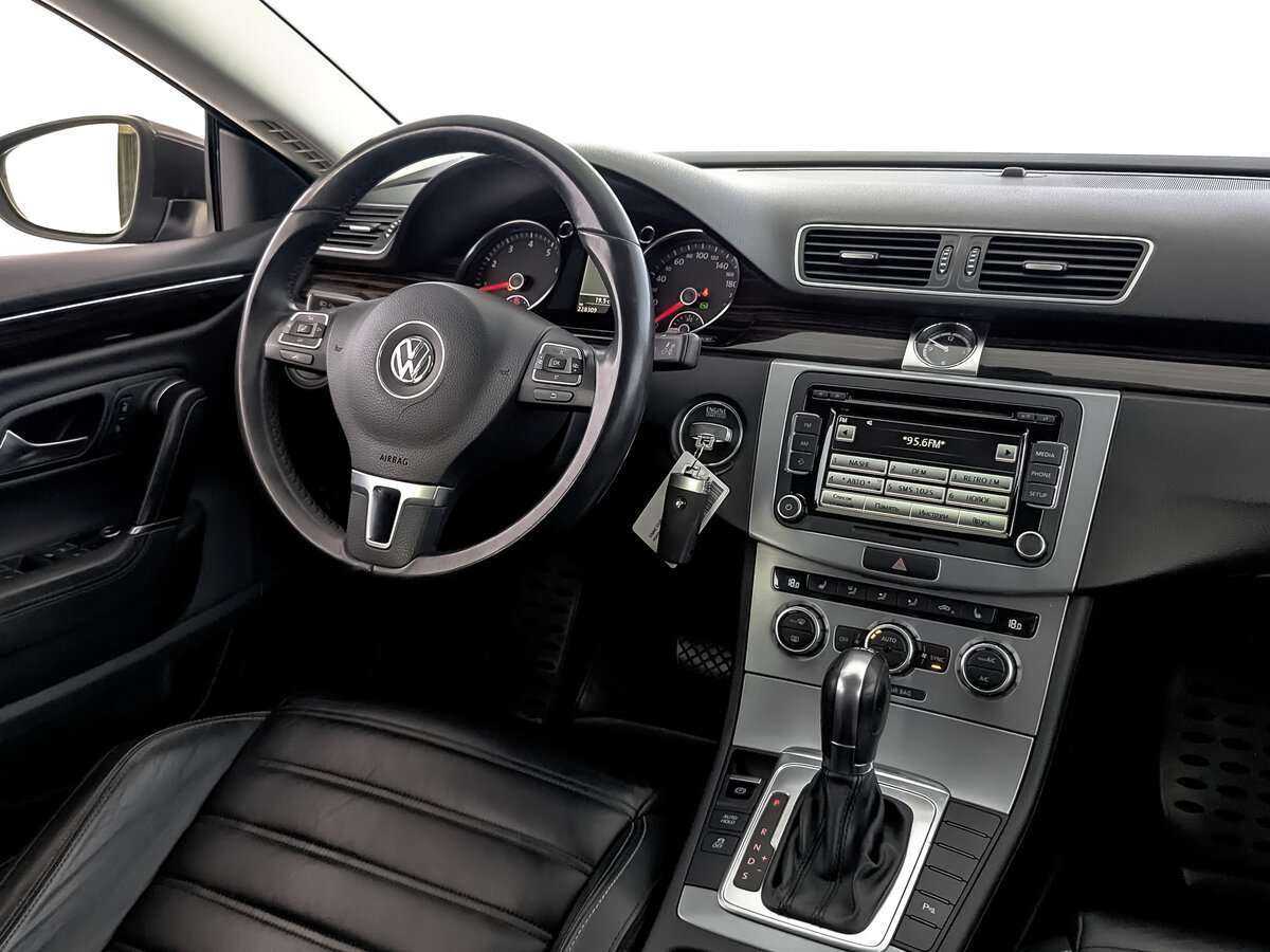 Купить Volkswagen Passat CC с пробегом. Фото: #25