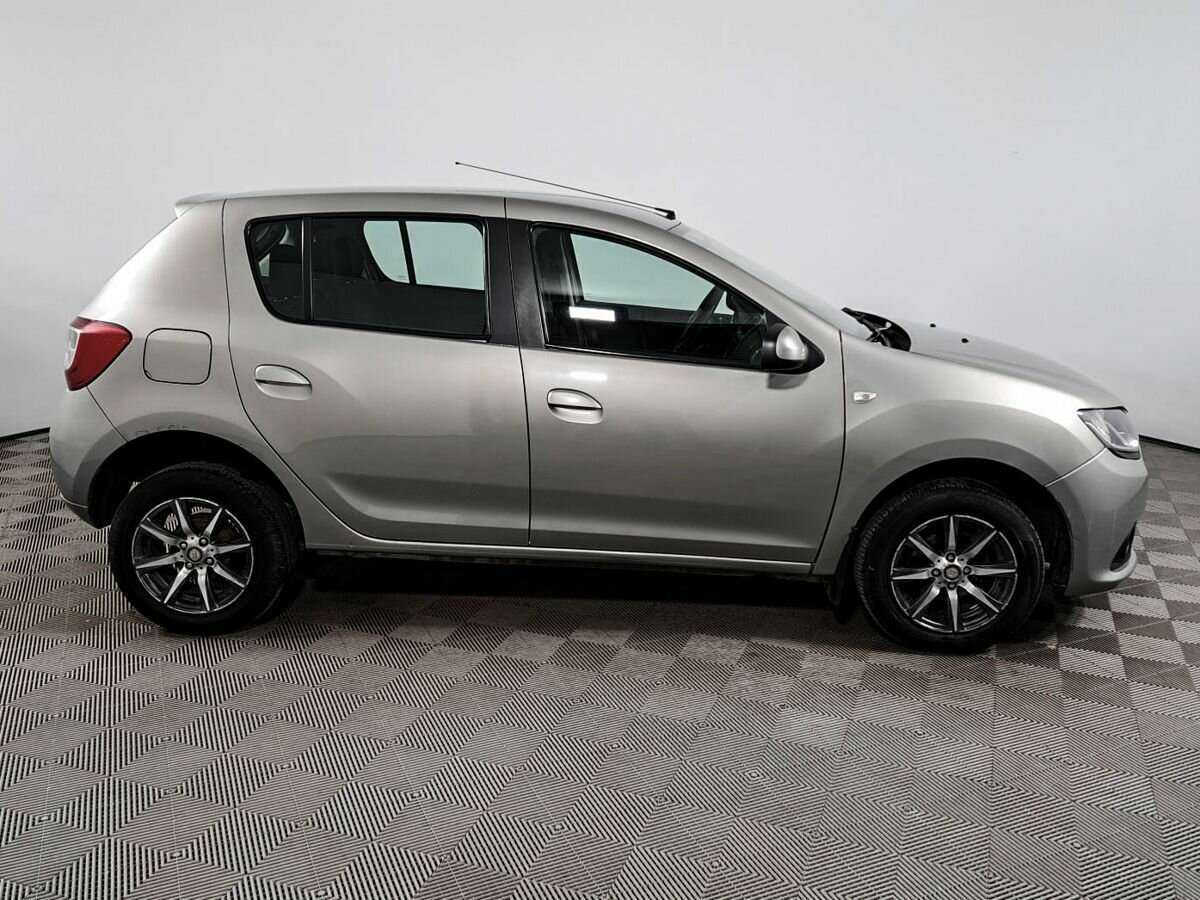 Купить Renault Sandero с пробегом. Фото: #3