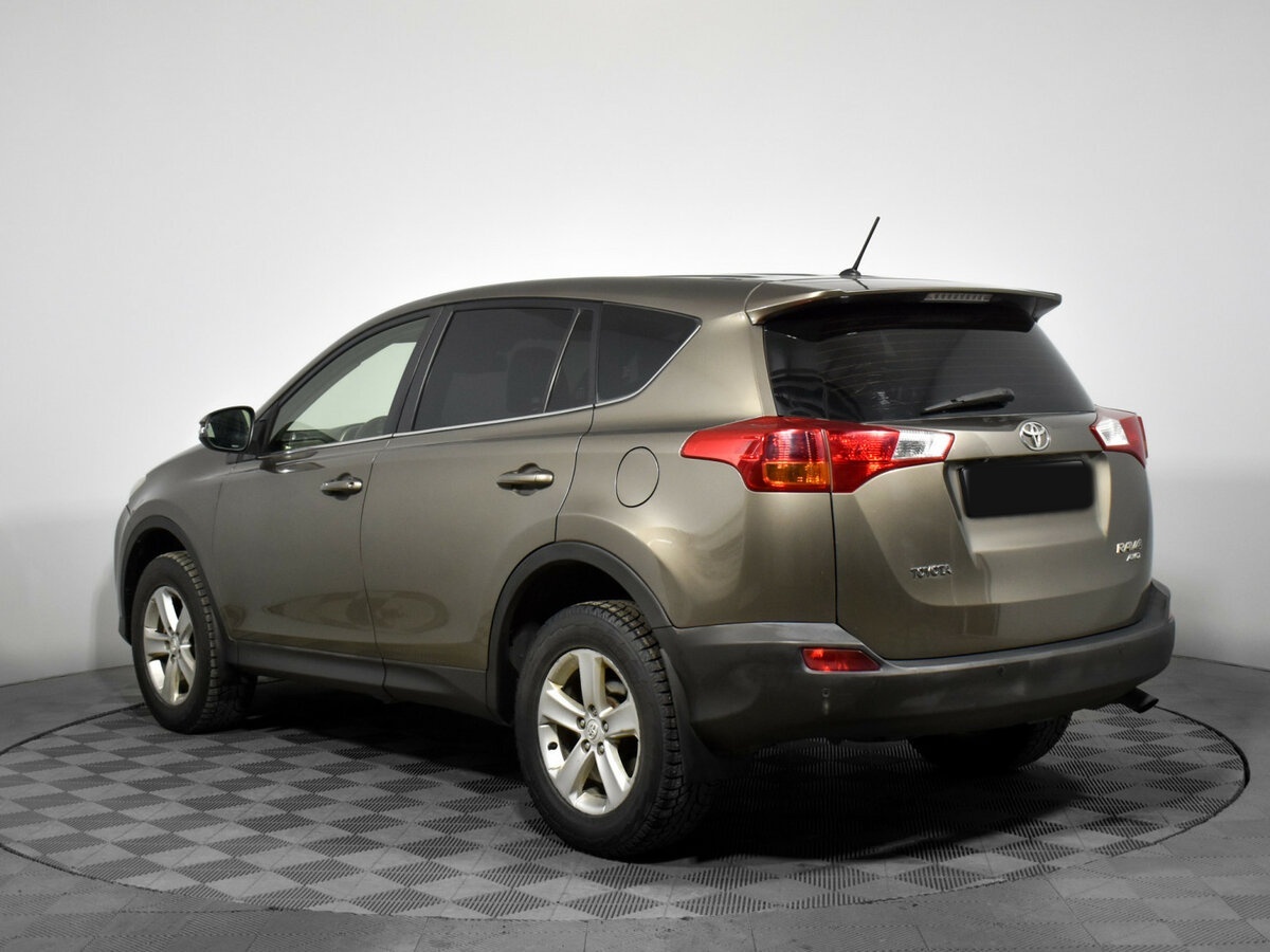 Купить Toyota RAV4 с пробегом. Фото: #6
