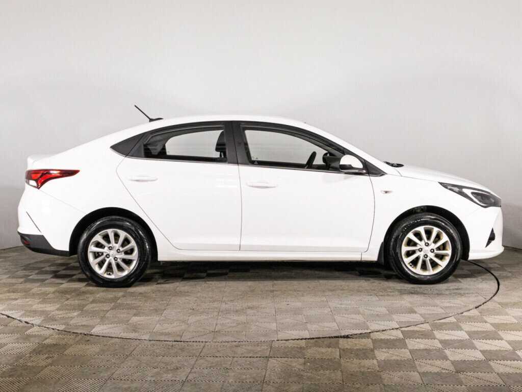 Купить Hyundai Solaris с пробегом. Фото: #3