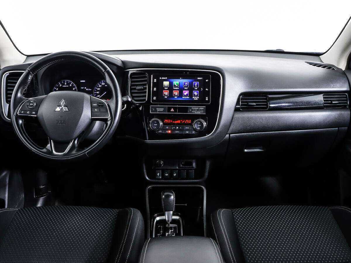 Купить Mitsubishi Outlander с пробегом. Фото: #9