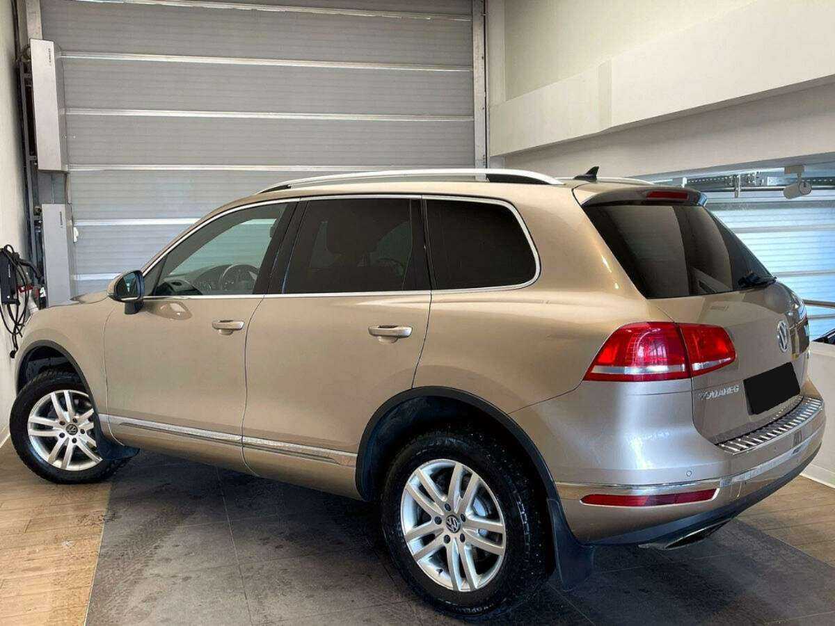 Купить Volkswagen Touareg с пробегом. Фото: #4