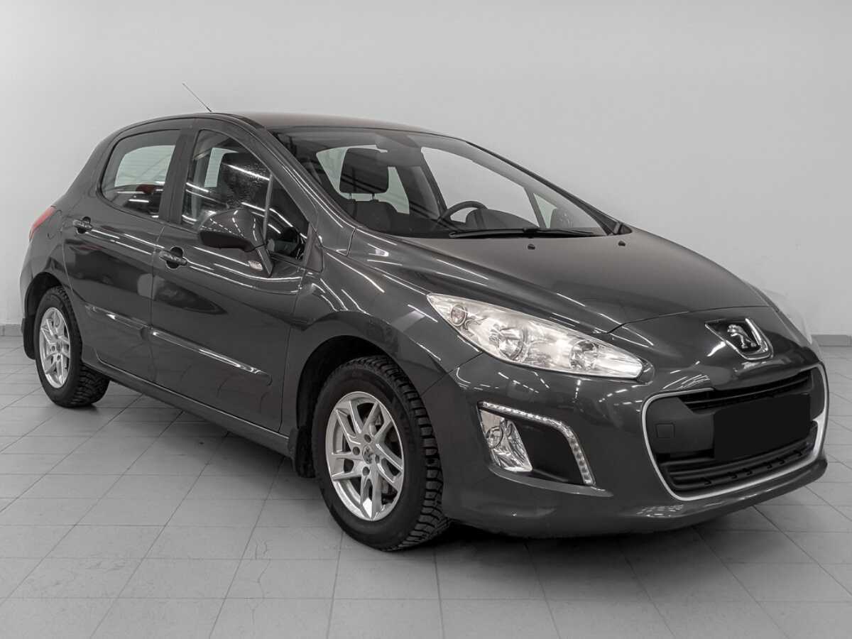 Купить Peugeot 308 с пробегом. Фото: #2