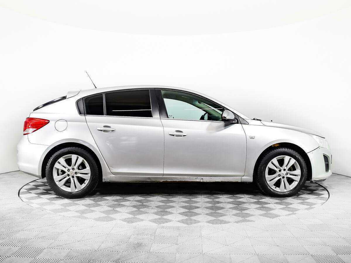 Купить Chevrolet Cruze с пробегом. Фото: #3