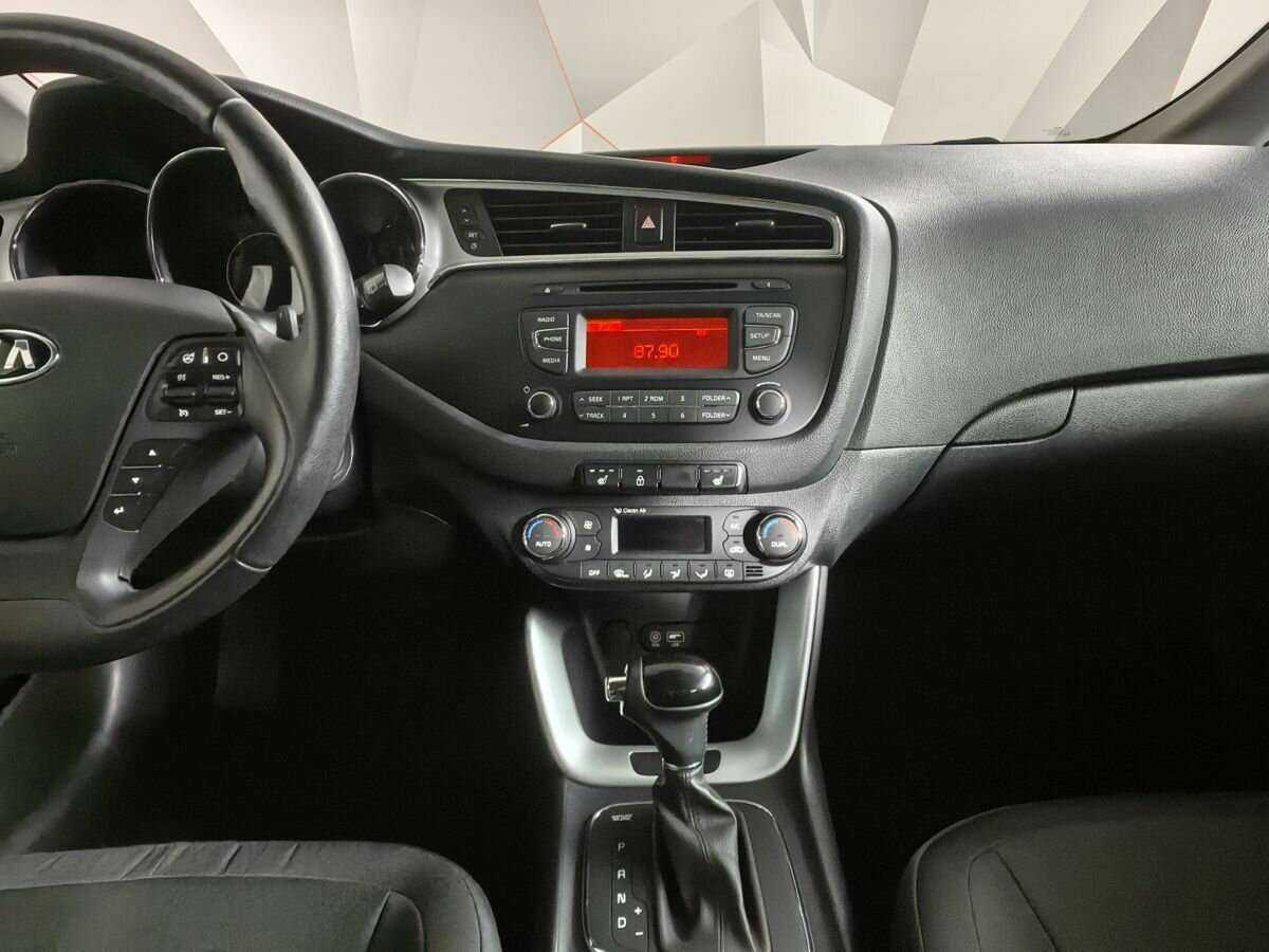Купить Kia Ceed с пробегом. Фото: #10