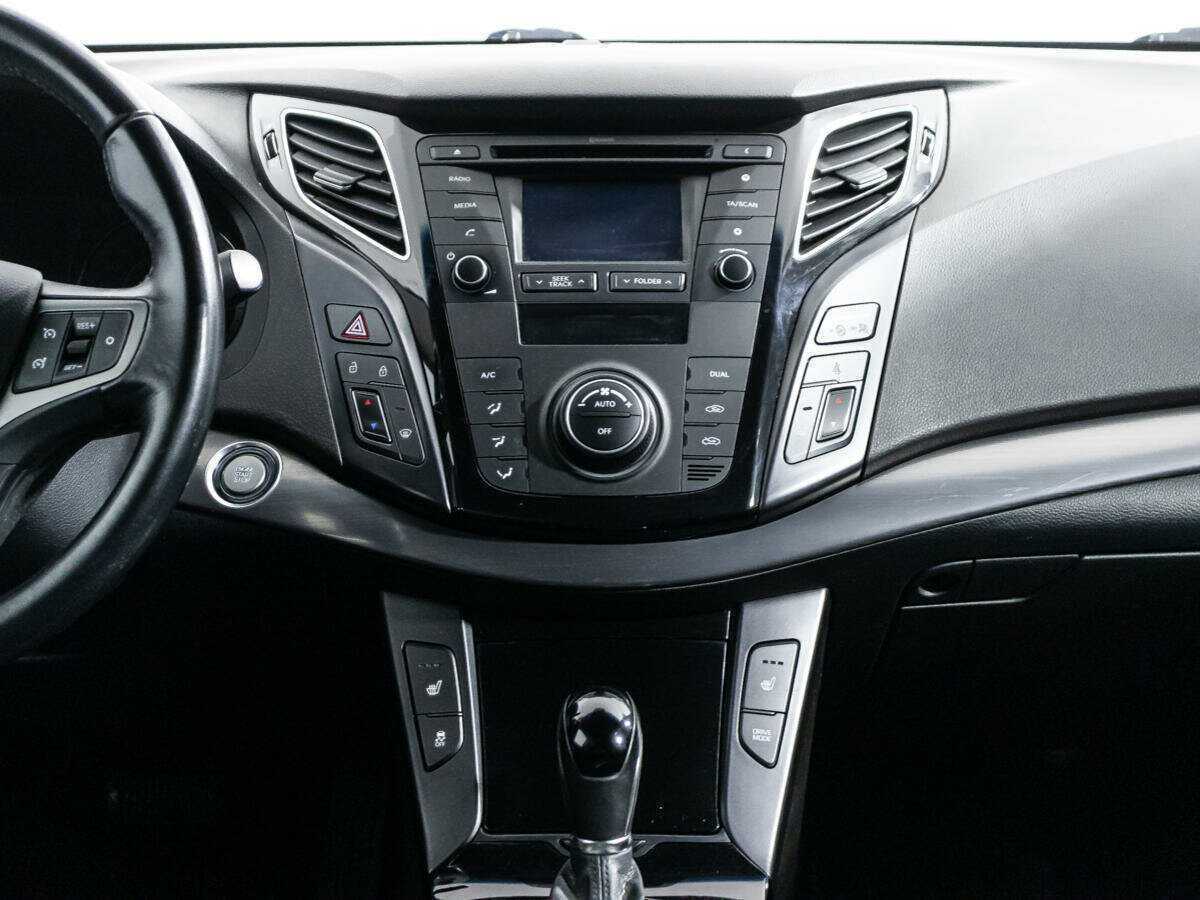 Купить Hyundai i40 с пробегом. Фото: #13