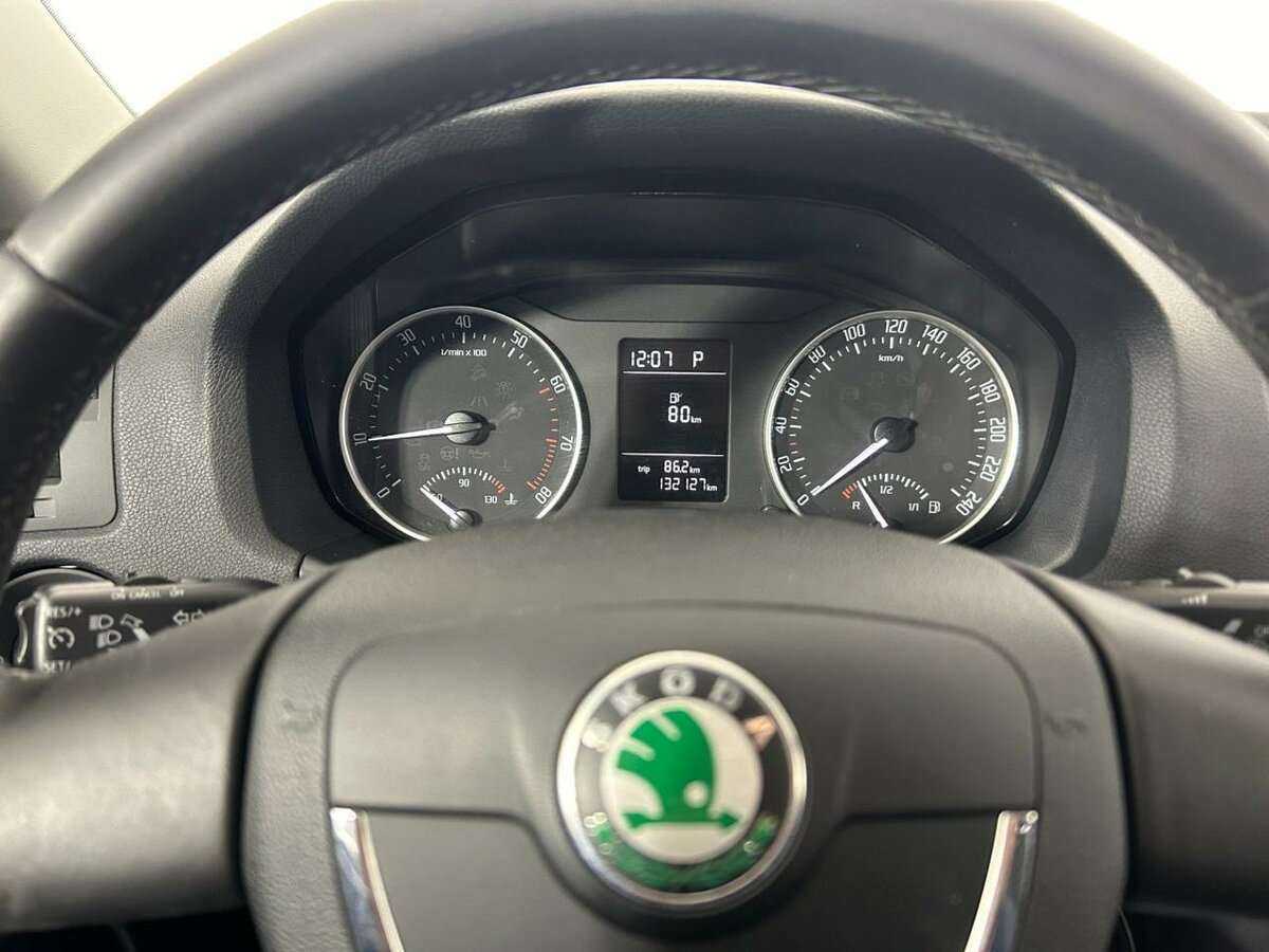Купить Skoda Octavia с пробегом. Фото: #10