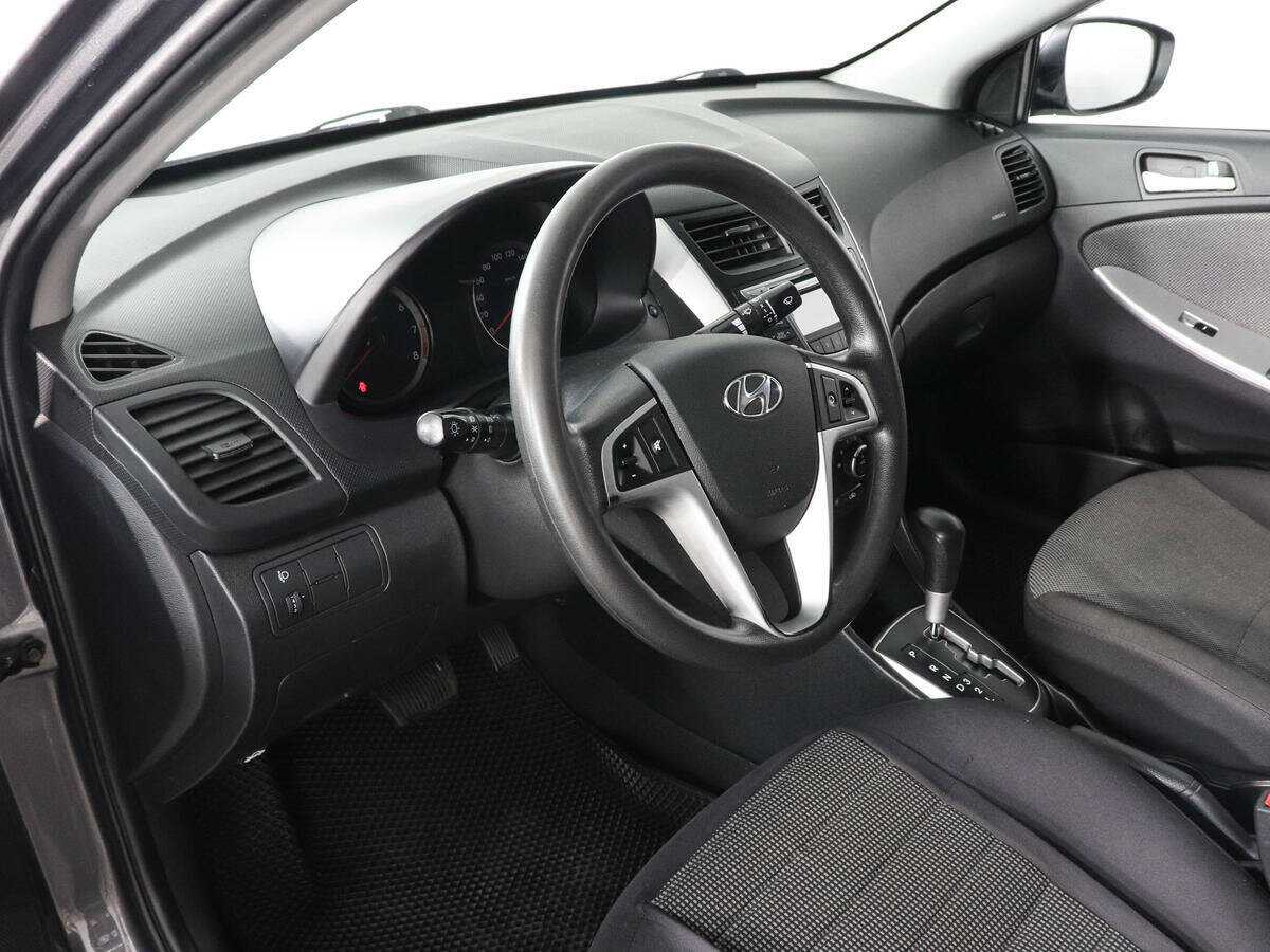 Купить Hyundai Solaris с пробегом. Фото: #8