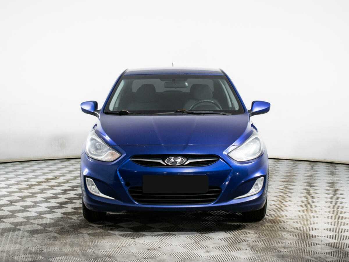 Купить Hyundai Solaris с пробегом. Фото: #1