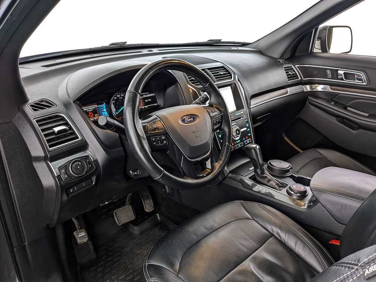 Купить Ford Explorer с пробегом. Фото: #10
