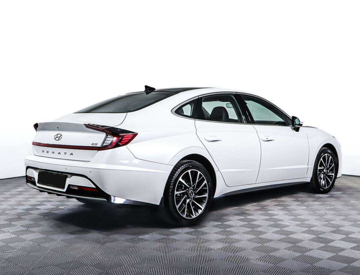 Купить Hyundai Sonata с пробегом. Фото: #4