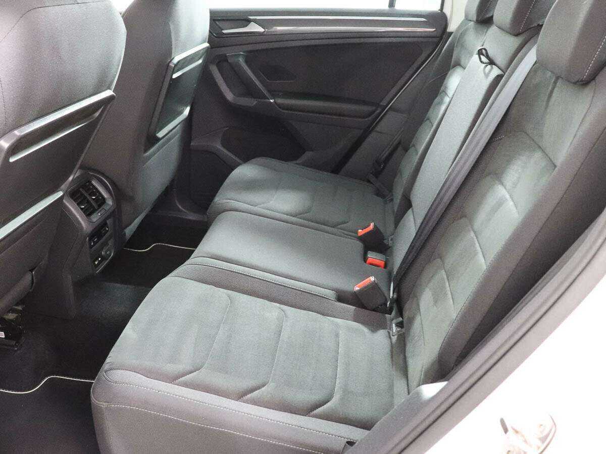 Купить Volkswagen Tiguan с пробегом. Фото: #8
