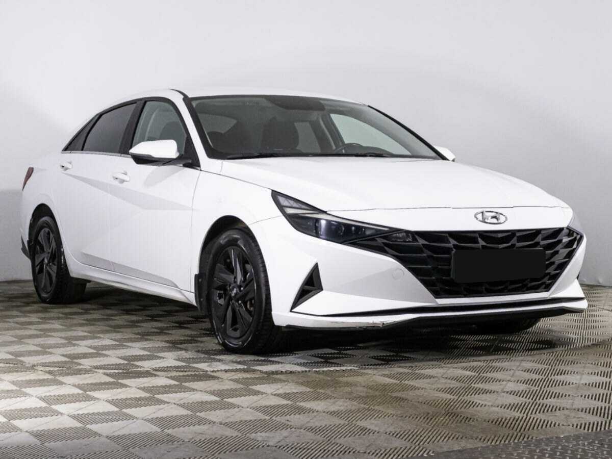 Купить Hyundai Elantra с пробегом. Фото: #2