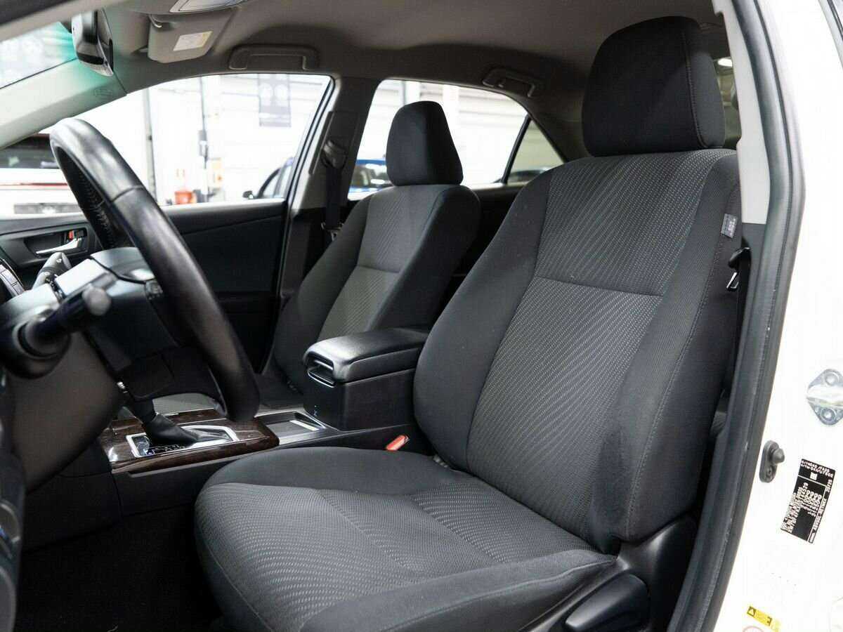 Купить Toyota Camry с пробегом. Фото: #5