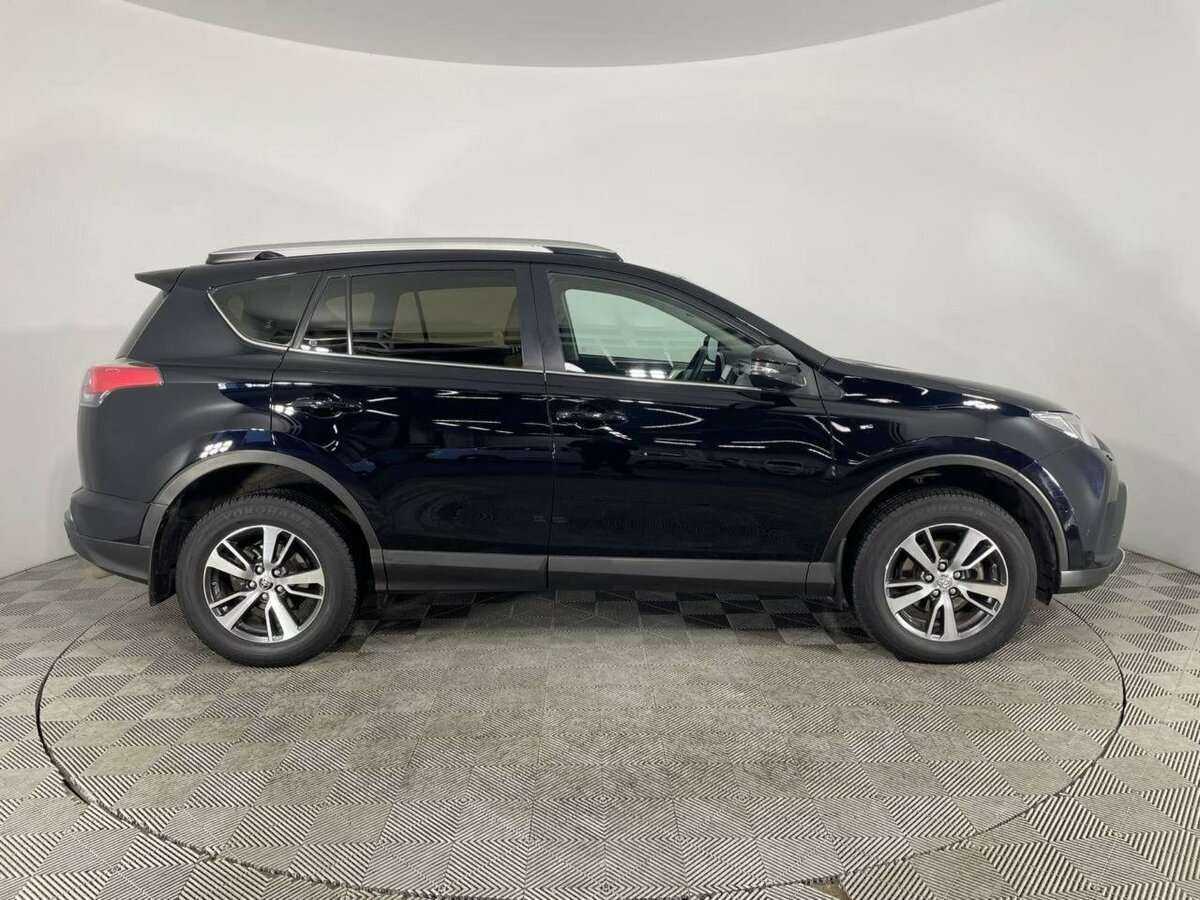 Купить Toyota RAV4 с пробегом. Фото: #3