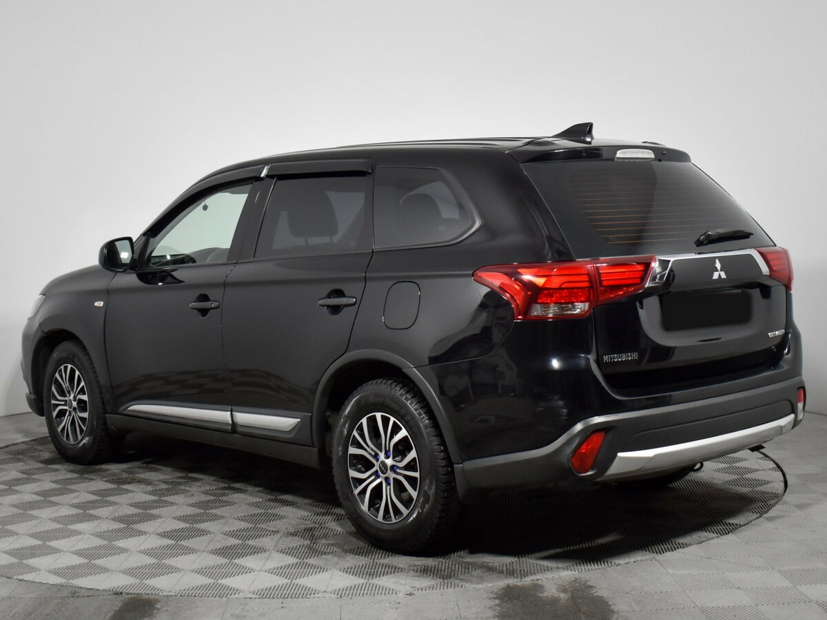 Купить Mitsubishi Outlander с пробегом. Фото: #5
