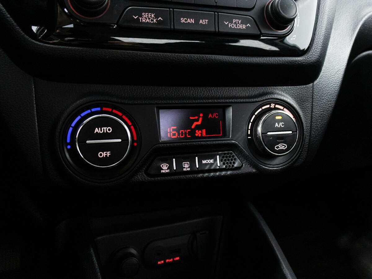 Купить Kia Rio с пробегом. Фото: #14