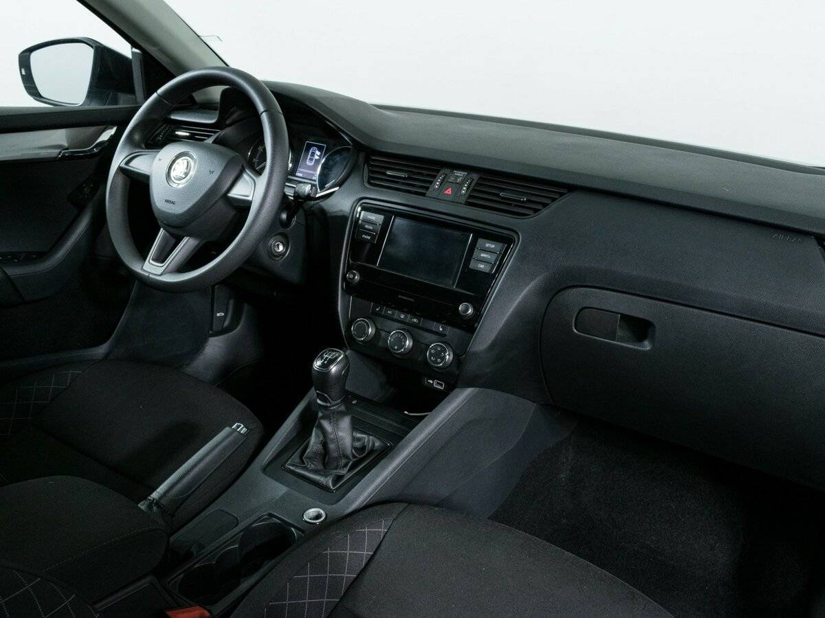 Купить Skoda Octavia с пробегом. Фото: #9