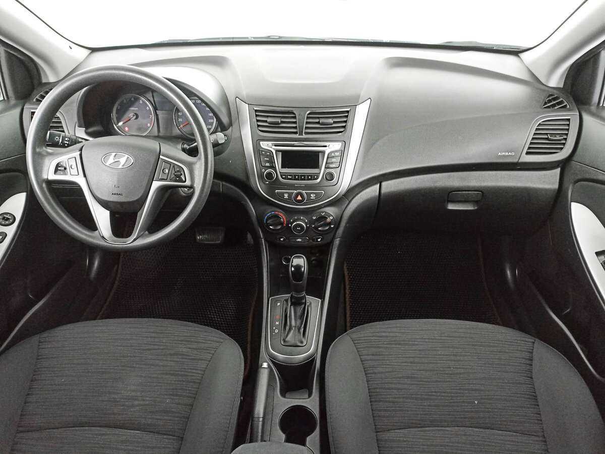Купить Hyundai Solaris с пробегом. Фото: #13