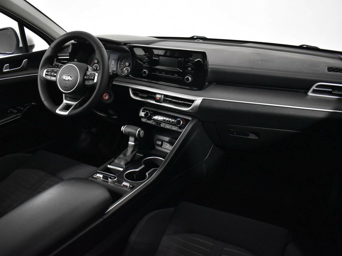Купить Kia K5 с пробегом. Фото: #9