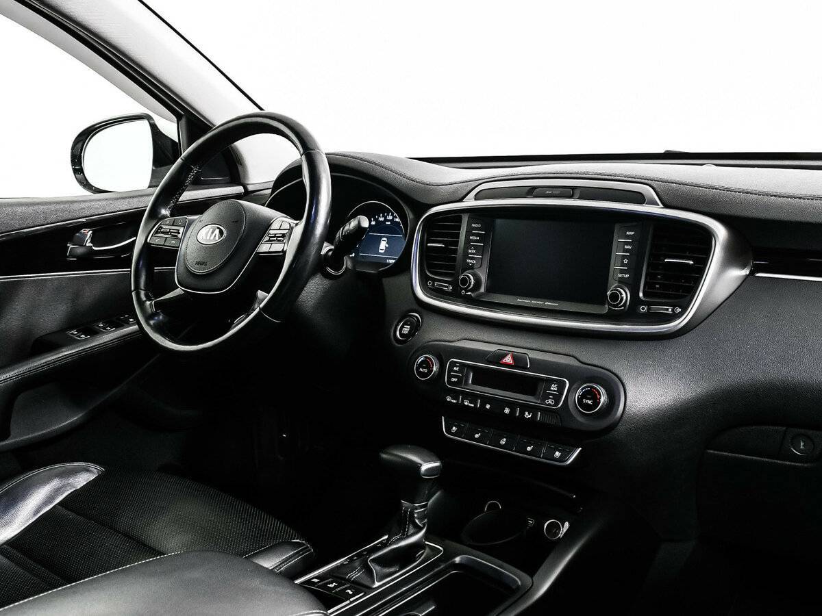 Купить Kia Sorento с пробегом. Фото: #8