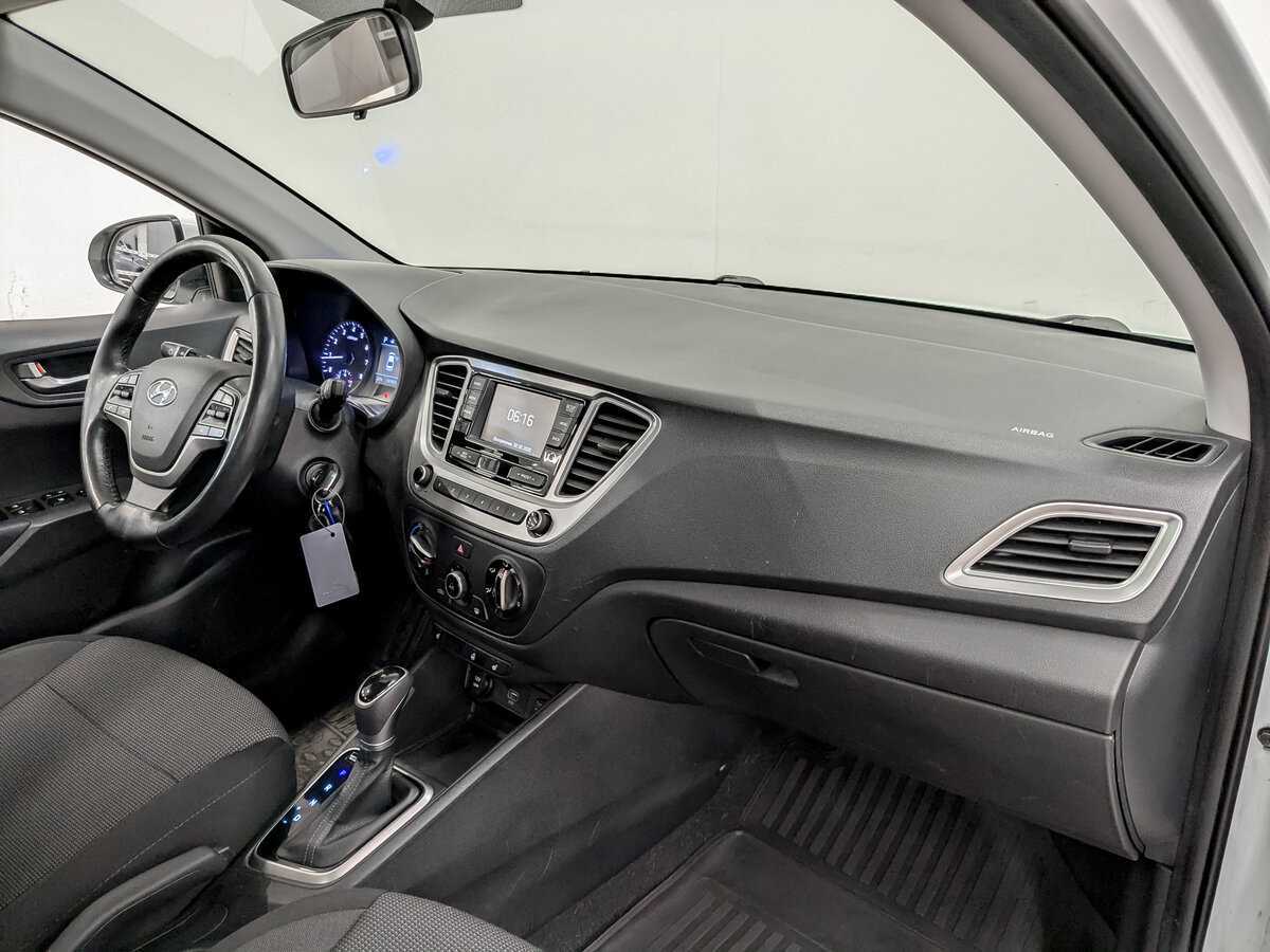 Купить Hyundai Solaris с пробегом. Фото: #10
