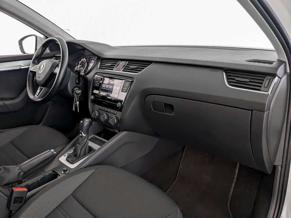 Купить Skoda Octavia с пробегом. Фото: #8